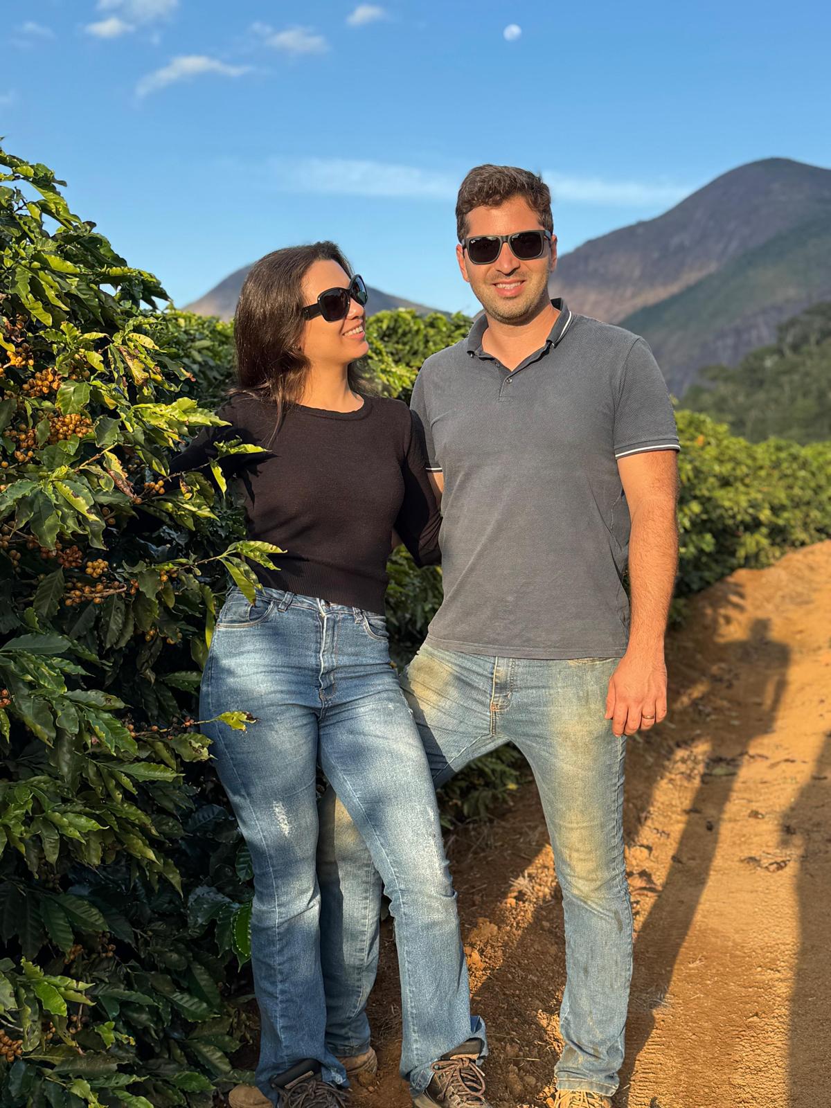 Café Siriquite growers among the loaded coffee trees
